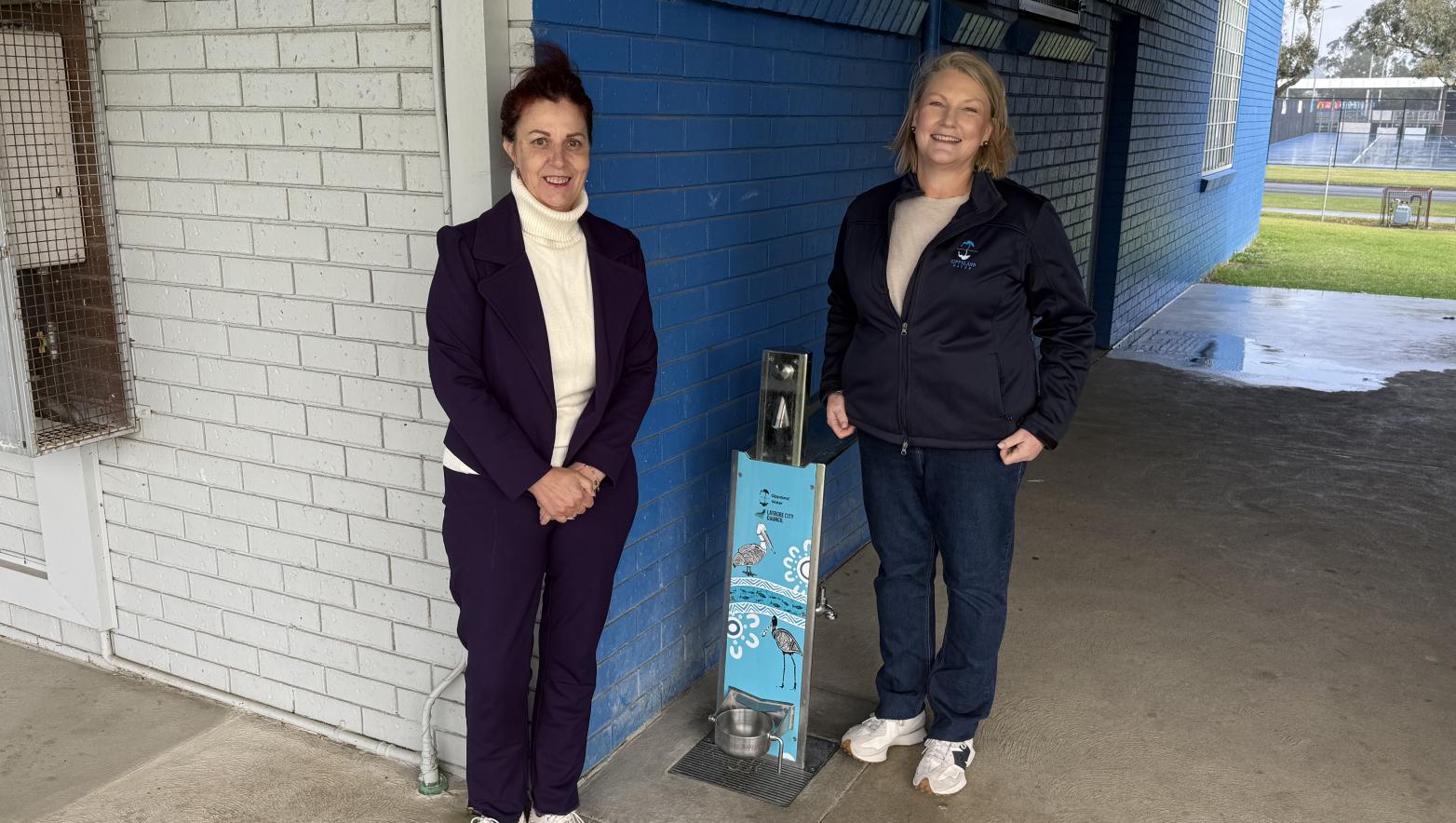 Sharon Gibson and Sarah Cumming with one of the new drinking fountains
